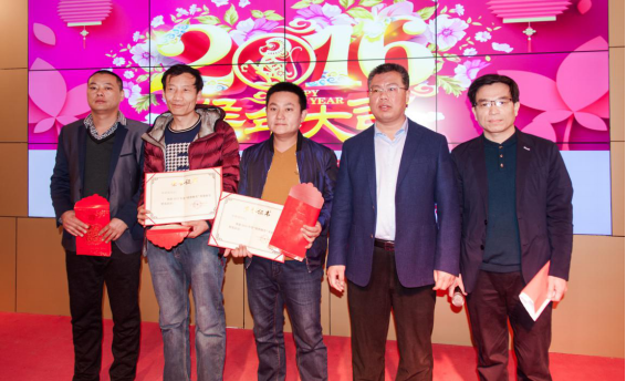 少妇AAA级久久久无码精品片