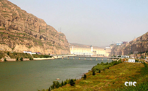 少妇AAA级久久久无码精品片