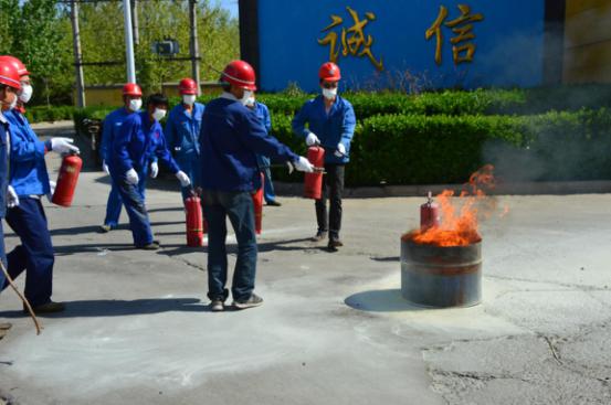 少妇AAA级久久久无码精品片