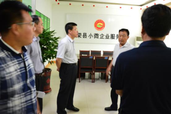 少妇AAA级久久久无码精品片