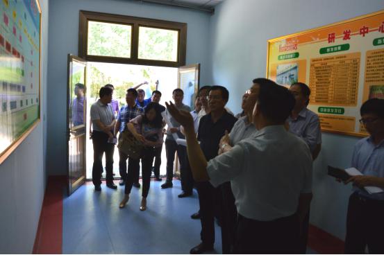 少妇AAA级久久久无码精品片