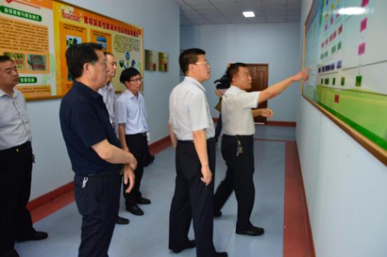 少妇AAA级久久久无码精品片