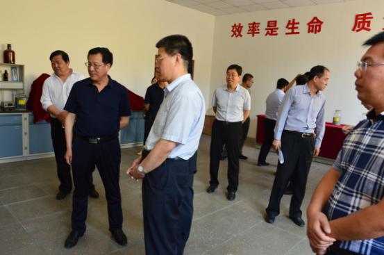 少妇AAA级久久久无码精品片