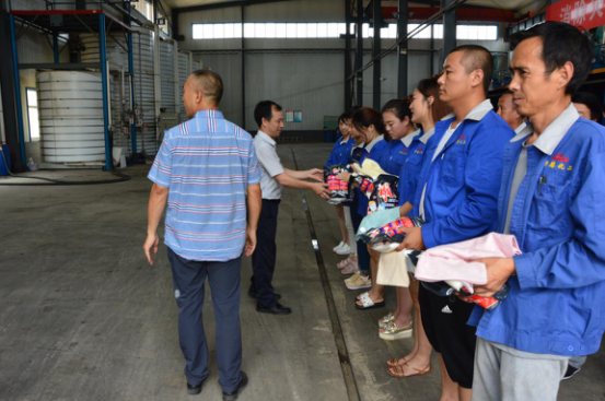 少妇AAA级久久久无码精品片