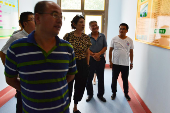 少妇AAA级久久久无码精品片