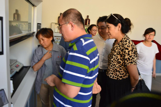 少妇AAA级久久久无码精品片