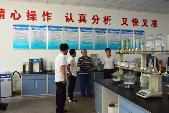 少妇AAA级久久久无码精品片