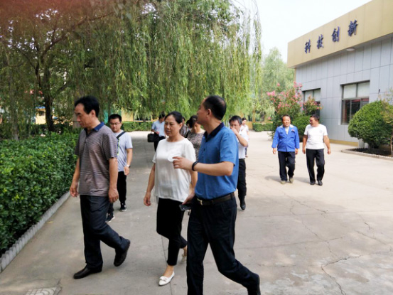 少妇AAA级久久久无码精品片