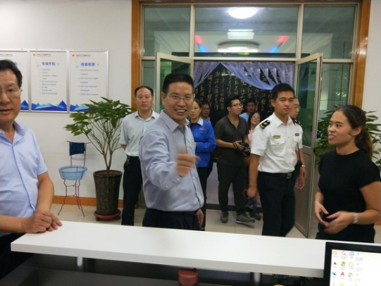 少妇AAA级久久久无码精品片