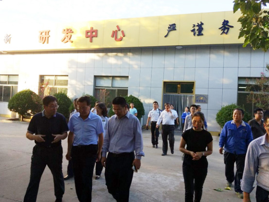 少妇AAA级久久久无码精品片