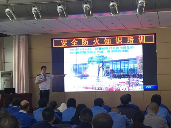 少妇AAA级久久久无码精品片