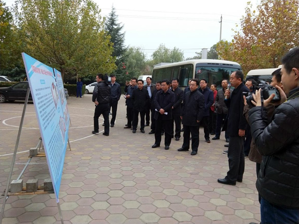 少妇AAA级久久久无码精品片