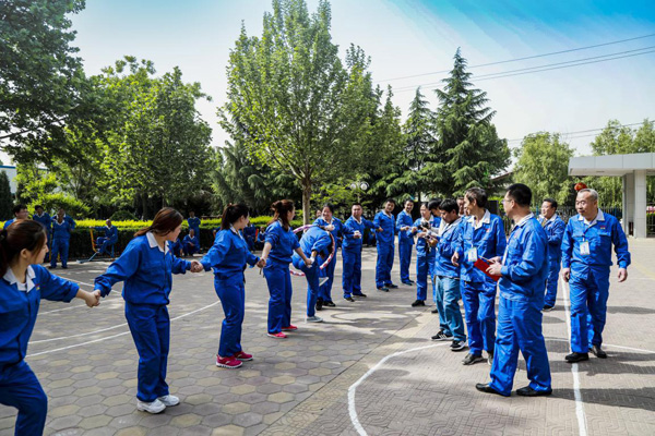 少妇AAA级久久久无码精品片