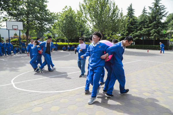 少妇AAA级久久久无码精品片